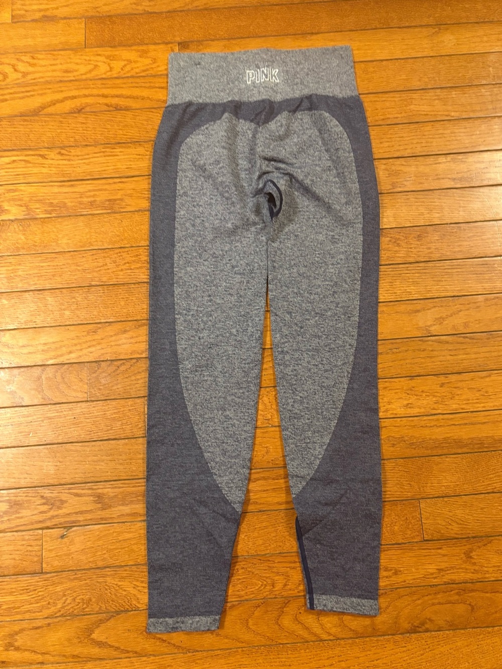 Victoria's Secret PINK Gray Seamless Peach Bottom Leggings
